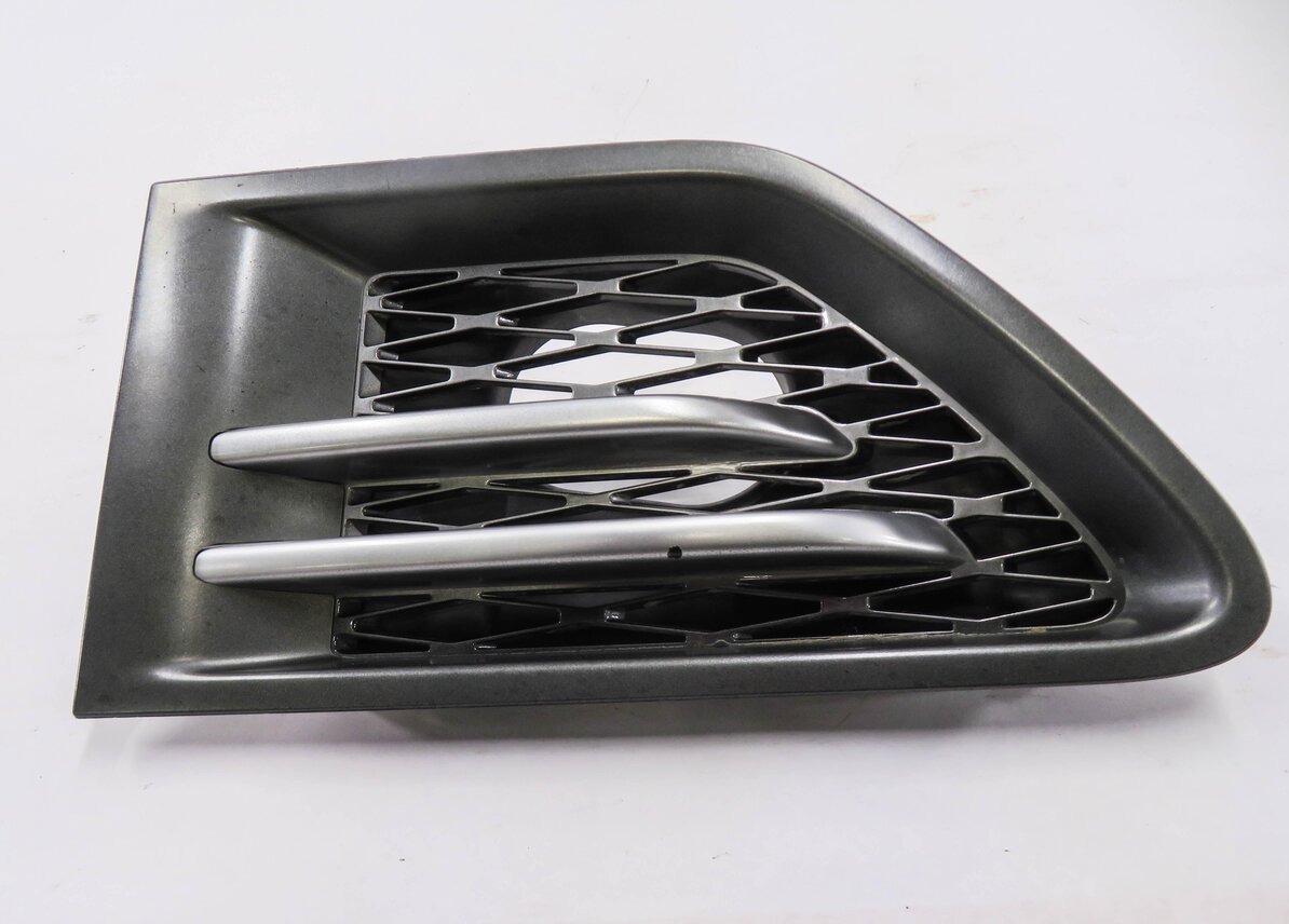 Thumbnail 2: 2010 RANGE ROVER SPORT (L320) LEFT FRONT DRIVER FENDER VENT GRILLE TRIM