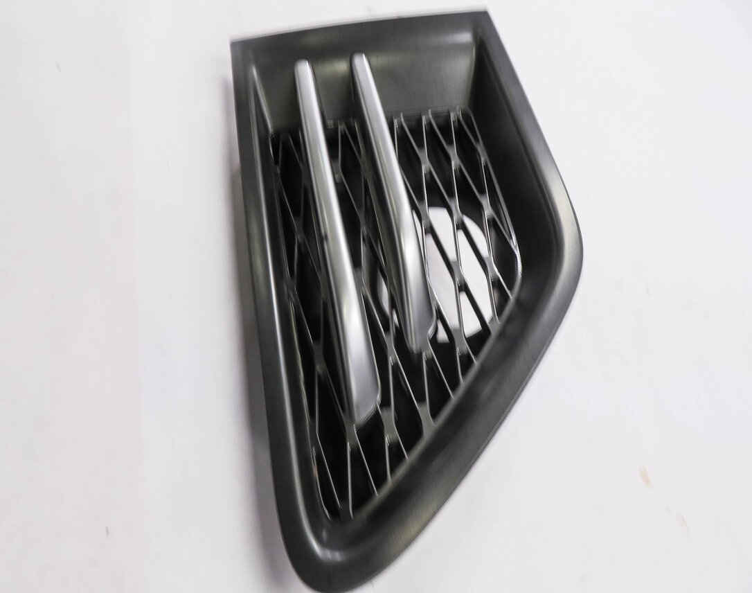 Thumbnail 4: 2010 RANGE ROVER SPORT (L320) LEFT FRONT DRIVER FENDER VENT GRILLE TRIM