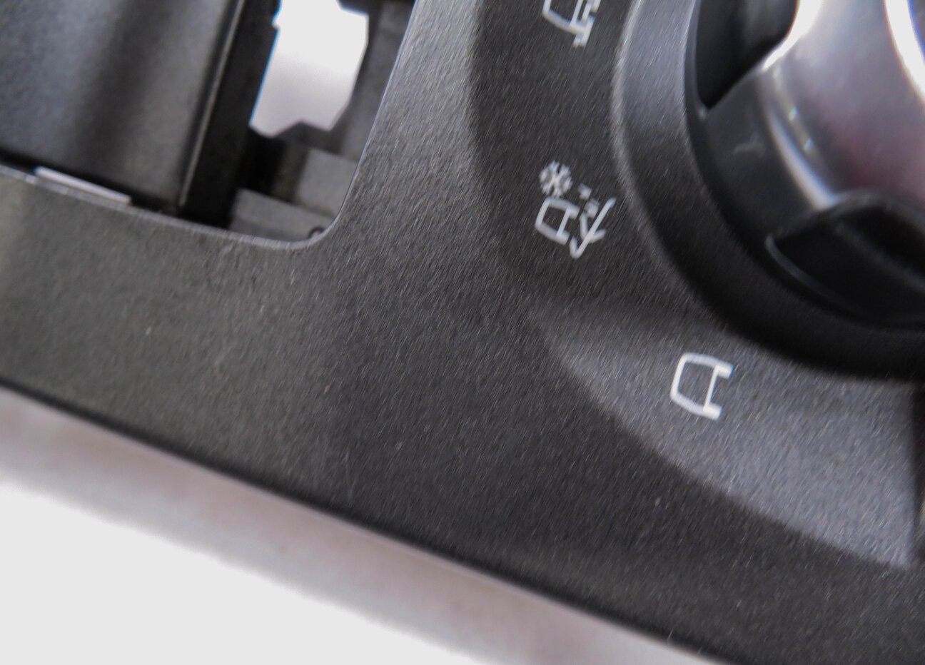 Thumbnail 9: 2010 RANGE ROVER SPORT (L320) RIDE HEIGHT TERRAIN CONTROL SWITCH BUTTON w/ TRIM