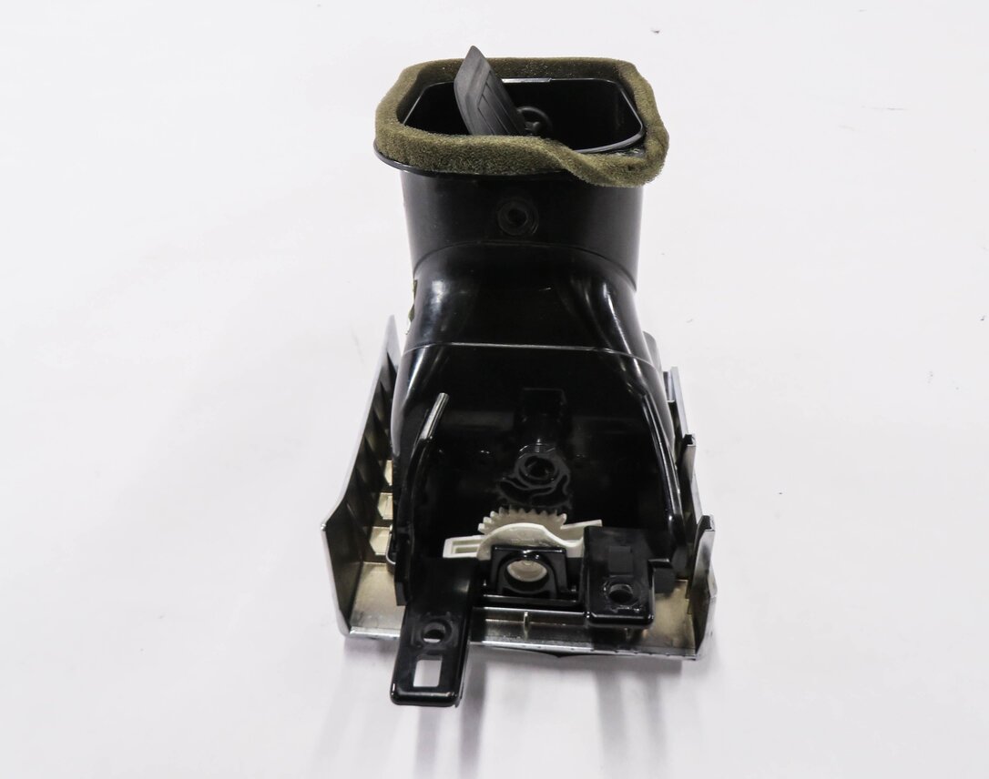 Thumbnail 5: 2010 RANGE ROVER SPORT (L320) RIGHT FRONT * CENTER DASH * HEATER A/C AIR VENT