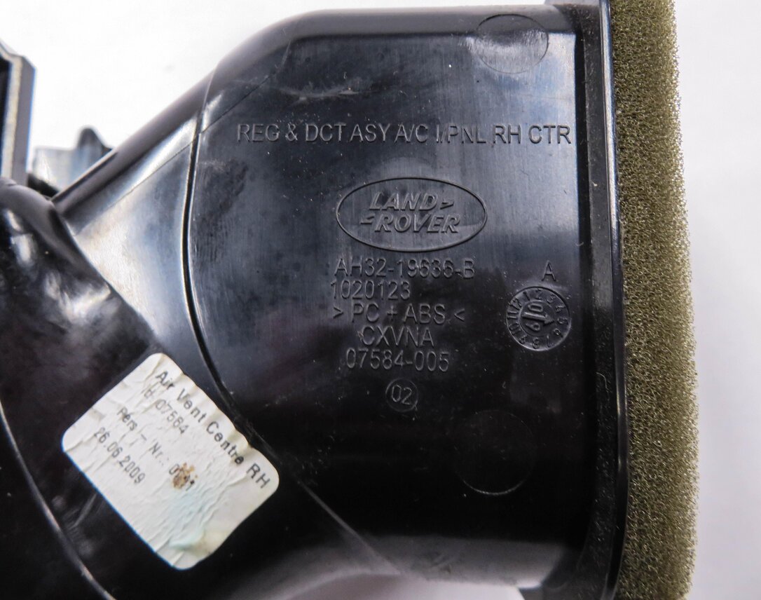 Thumbnail 6: 2010 RANGE ROVER SPORT (L320) RIGHT FRONT * CENTER DASH * HEATER A/C AIR VENT
