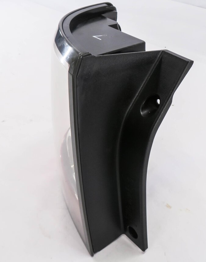Thumbnail 4: 2010-2011 RANGE ROVER SPORT (L320) LEFT DRIVER TAILLIGHT BRAKE LIGHT LAMP