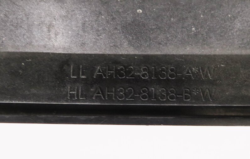 Thumbnail 7: 2010-2011 RANGE ROVER SPORT (L320) FRONT UPPER HOOD AIR VENT GRILLE TRIM