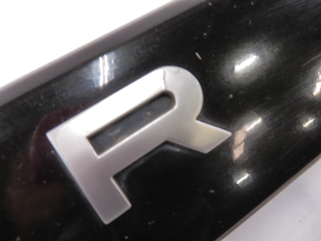 Thumbnail 7: 2010 RANGE ROVER SPORT (L320) REAR TRUNK TRIM PANEL w/ LETTERING (BLACK 820)