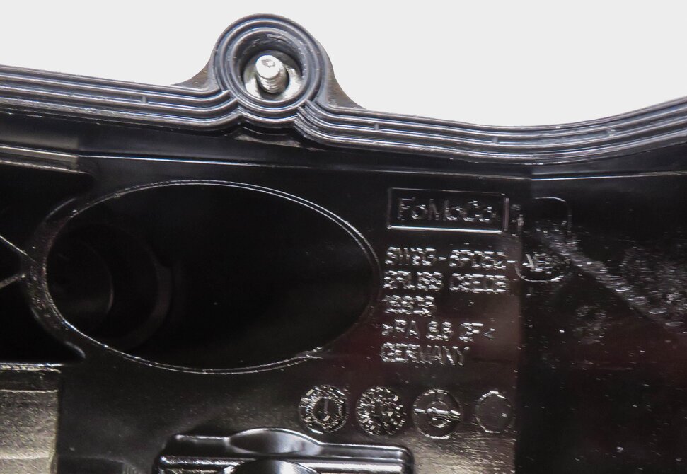 Thumbnail 7: 10-18 RANGE ROVER SPORT (L320 L322 L494 L405) 5.0L V8 - LEFT ENGINE VALVE COVER