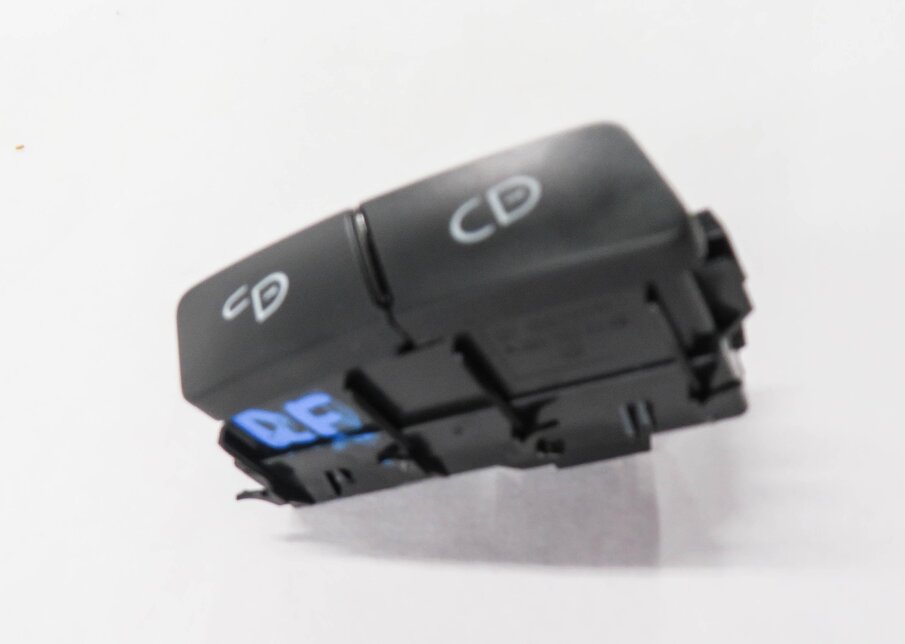 Thumbnail 3: 2013 MERCEDES E350 (W212) RIGHT FRONT PASSENGER DOOR LOCK SWITCH BUTTON