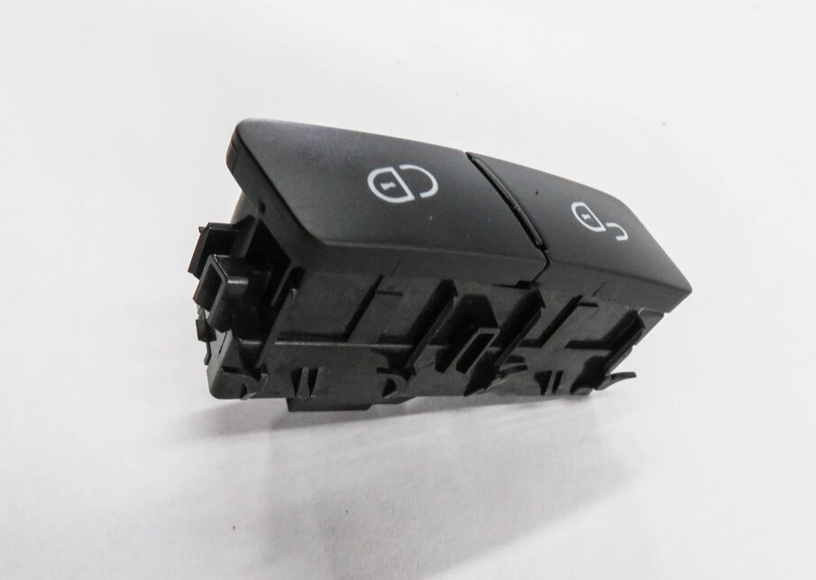 Thumbnail 4: 2013 MERCEDES E350 (W212) RIGHT FRONT PASSENGER DOOR LOCK SWITCH BUTTON