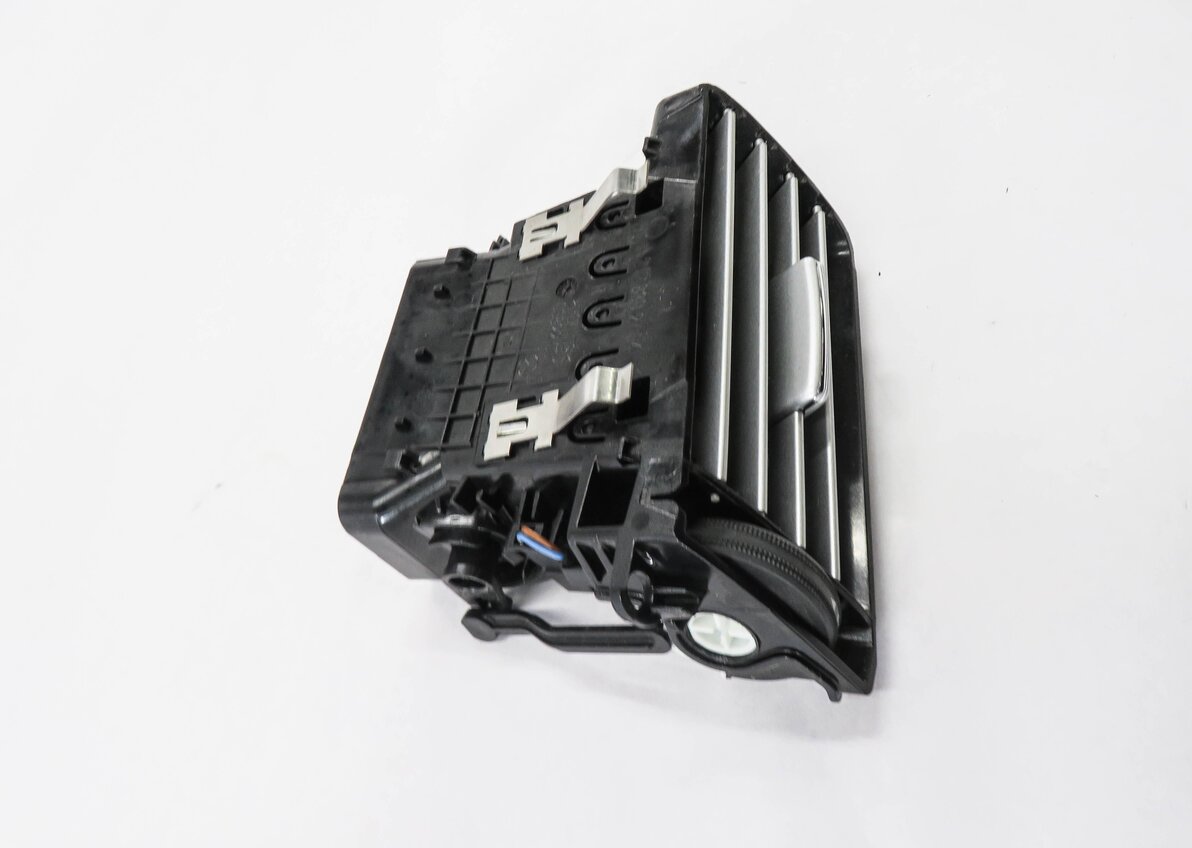 Thumbnail 3: 2013 MERCEDES E350 (W212) RIGHT FRONT PASSENGER DASH HEATER A/C AIR VENT