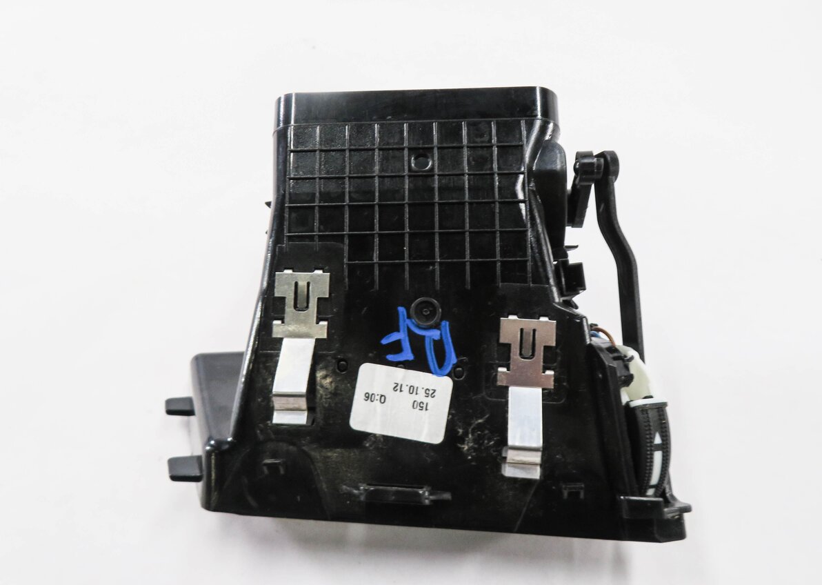 Thumbnail 6: 2013 MERCEDES E350 (W212) RIGHT FRONT PASSENGER DASH HEATER A/C AIR VENT