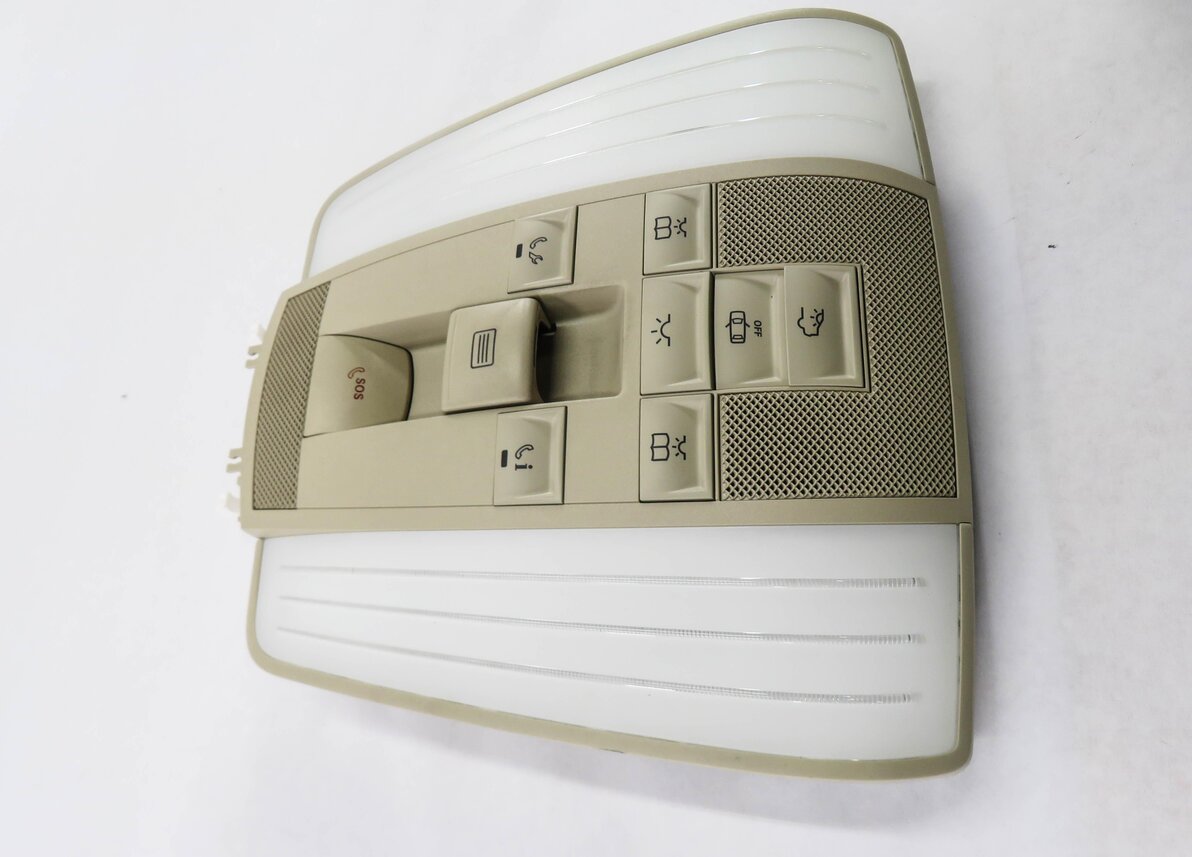 Thumbnail 3: 2013 MERCEDES E350 (W212) FRONT DOMELIGHT MAP READING COURTESY LIGHT (BEIGE)