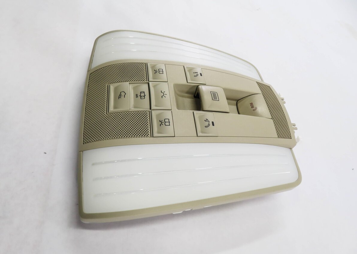 Thumbnail 4: 2013 MERCEDES E350 (W212) FRONT DOMELIGHT MAP READING COURTESY LIGHT (BEIGE)