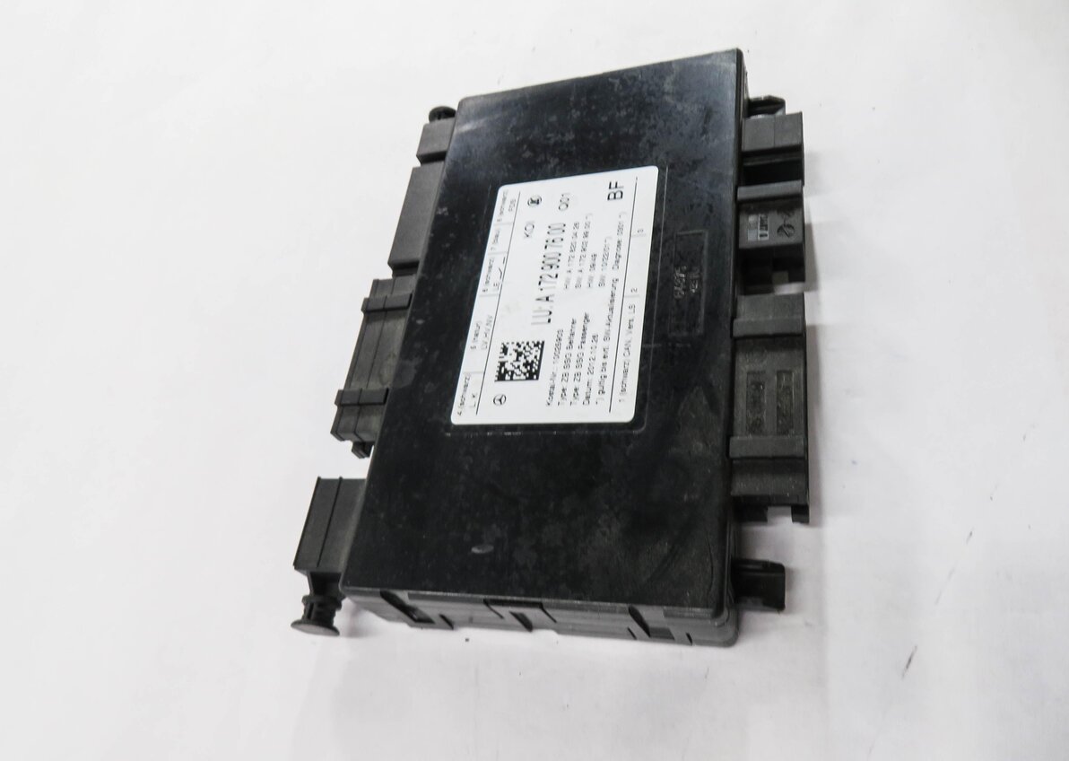 Thumbnail 3: 2013 MERCEDES E350 (W212) RIGHT FRONT PASSENGER SEAT CONTROL MODULE