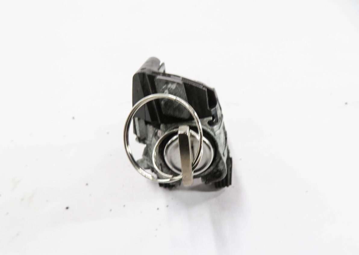 Thumbnail 8: 2013 MERCEDES E350 (W212) DRIVER DOOR HANDLE TRUNK LOCK CYLINDER w/ KEY SET
