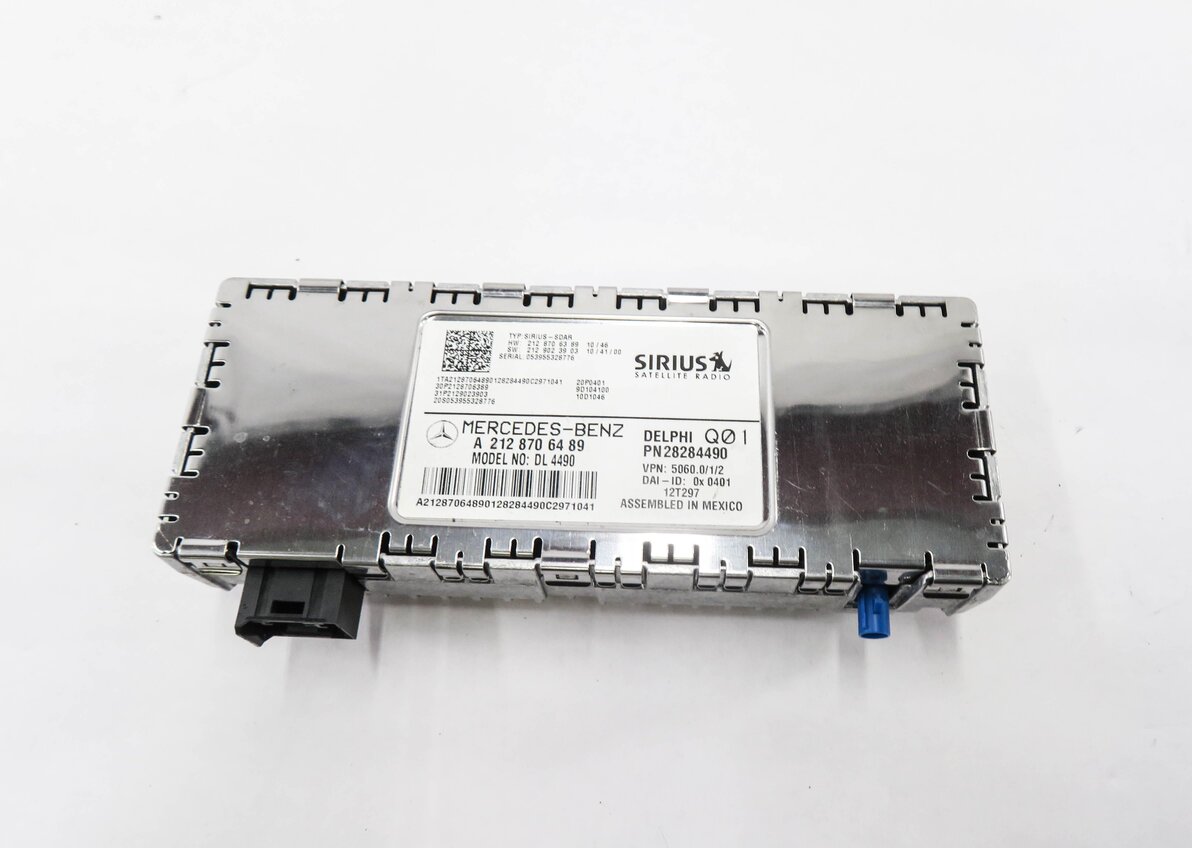 Thumbnail 2: 10-16 MERCEDES C250 C300 C350 E350 E550 GLK350 ML350 - SIRIUS SATELLITE RECEIVER