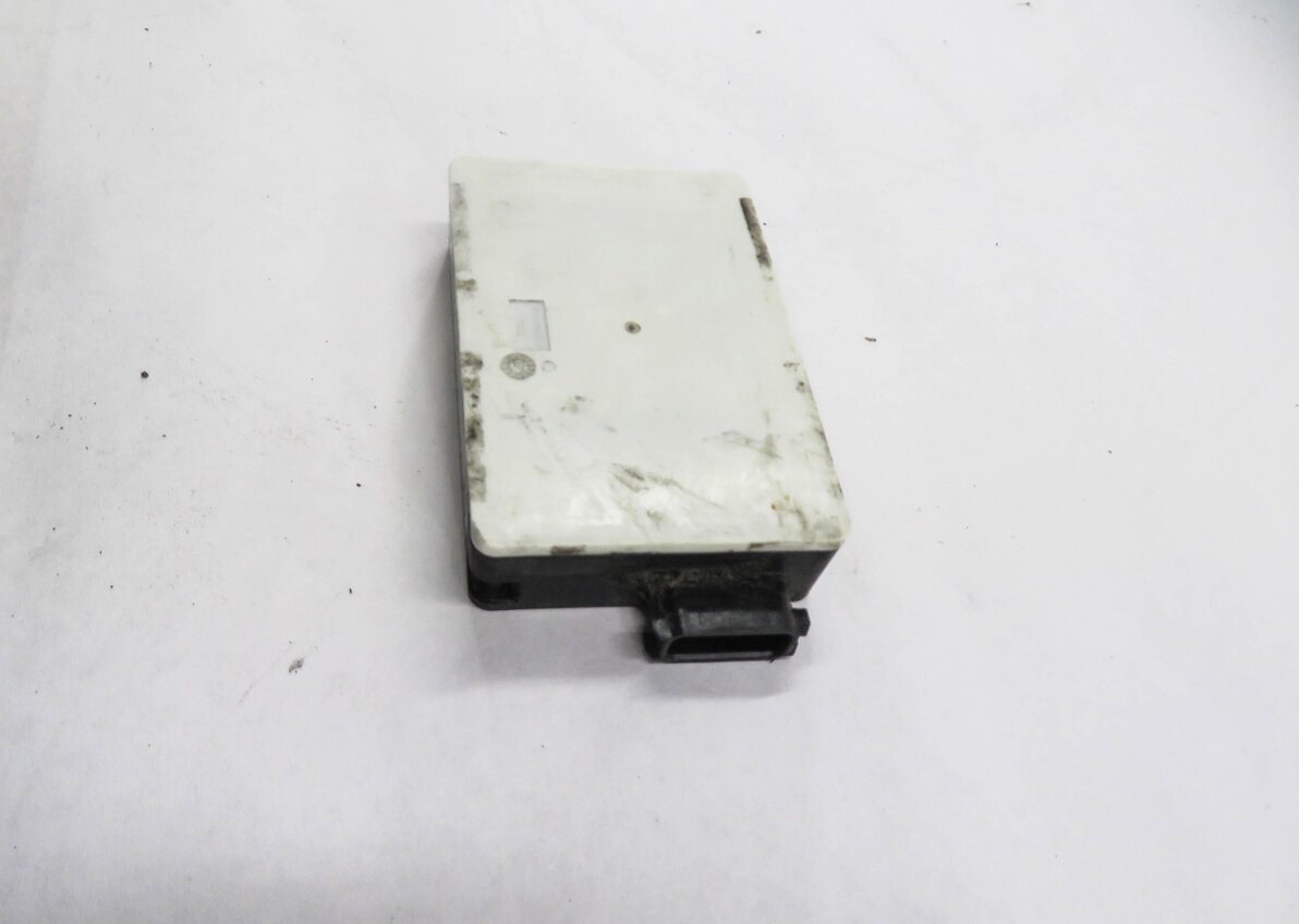 Thumbnail 3: 2013 MERCEDES E350 (W212) REAR BLIND SPOT RADAR SENSOR MODULE