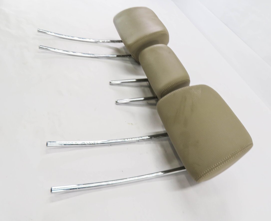 Thumbnail 3: 2013 MERCEDES E350 (W212) REAR SEAT HEADREST SET-3 (BEIGE 105A)