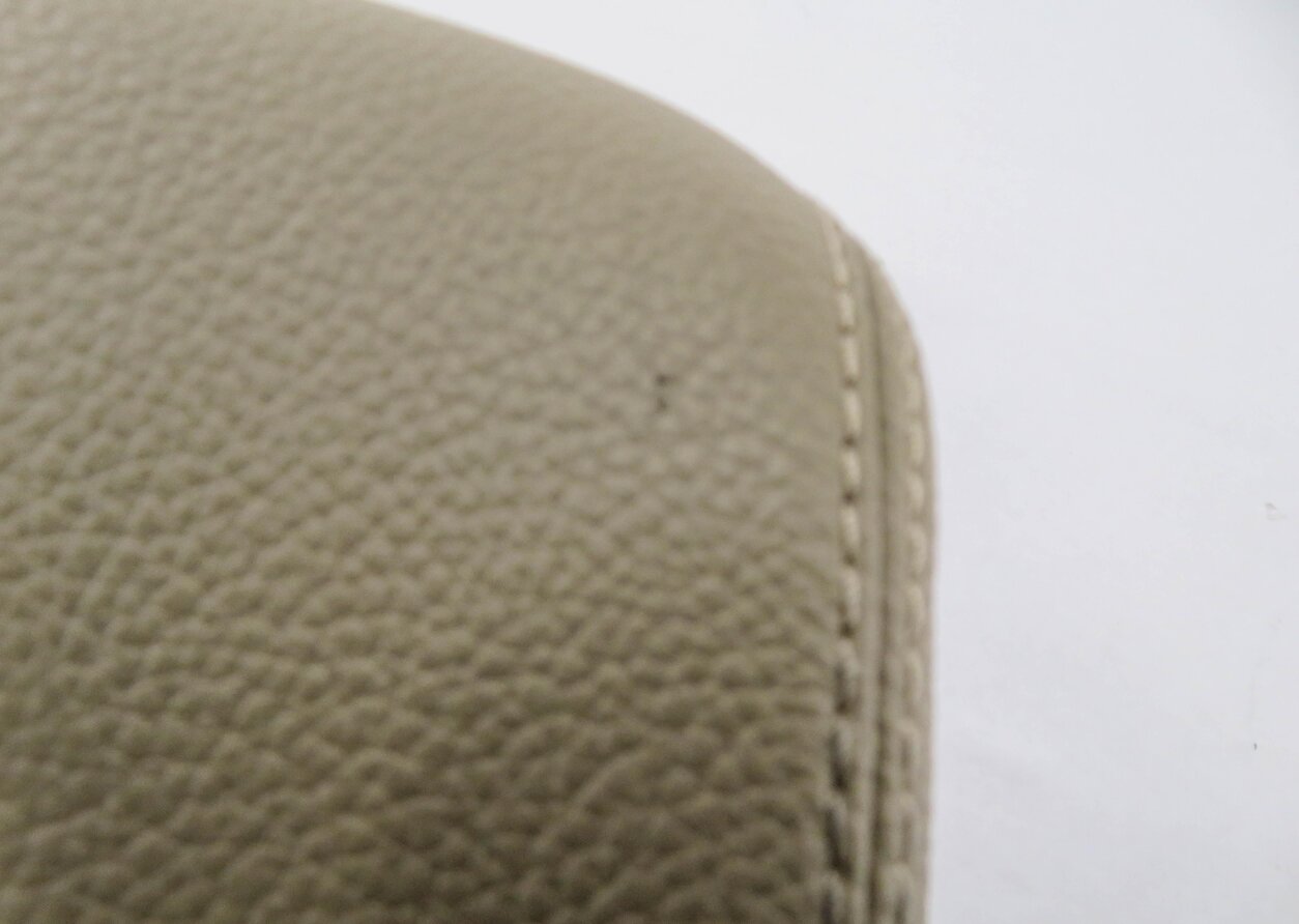 Thumbnail 9: 2013 MERCEDES E350 (W212) REAR SEAT HEADREST SET-3 (BEIGE 105A)