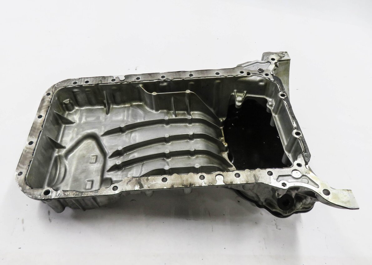 Thumbnail 6: 2013 MERCEDES E350 (W212) RWD - 3.5L M276 ENGINE UPPER & LOWER OIL PAN