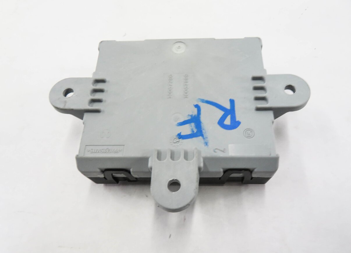 Thumbnail 5: 2014 RANGE ROVER SPORT (L494) RIGHT FRONT PASSENGER DOOR CONTROL MODULE