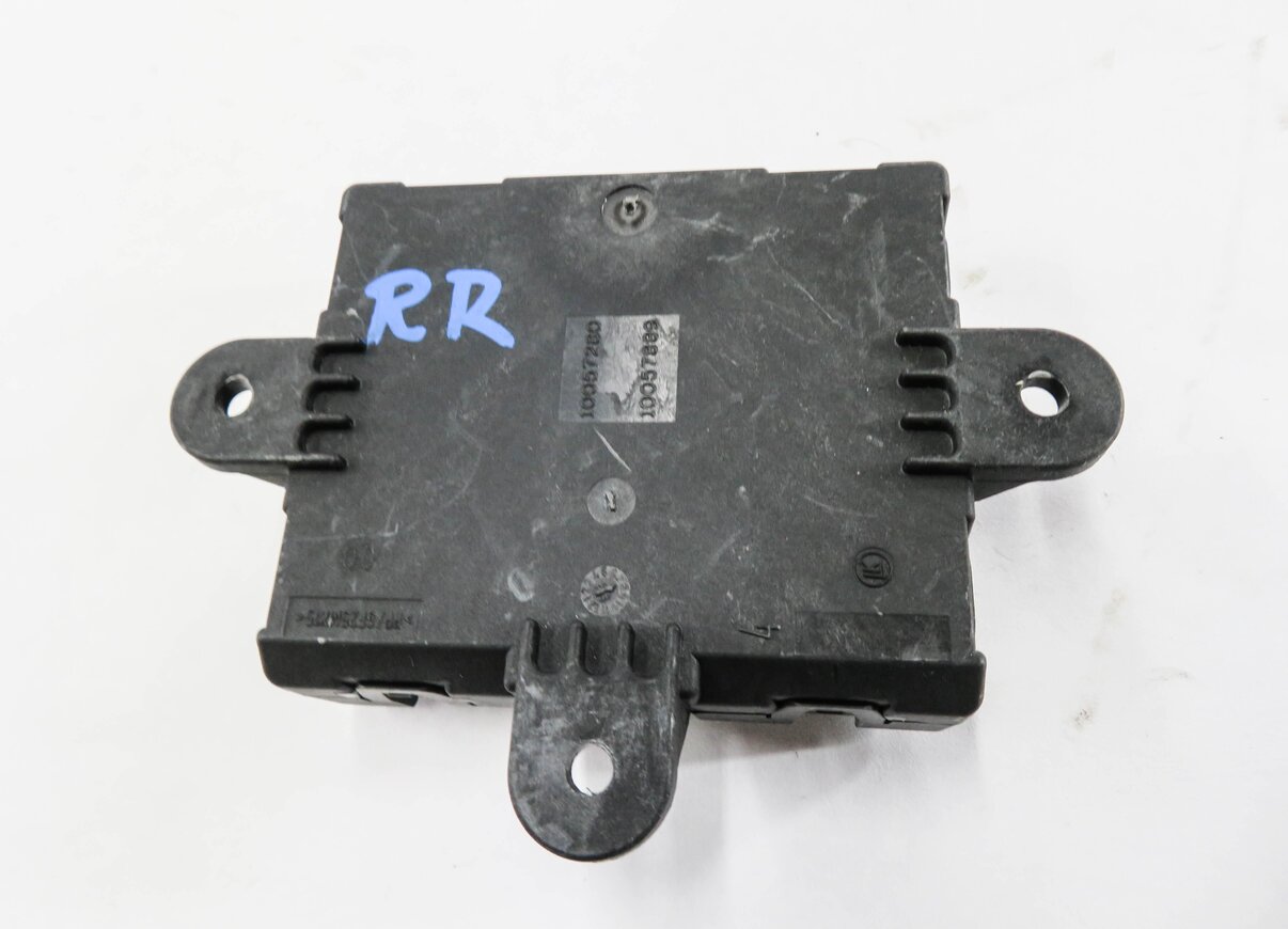 Thumbnail 5: 2014 RANGE ROVER SPORT (L494) RIGHT REAR DOOR CONTROL MODULE
