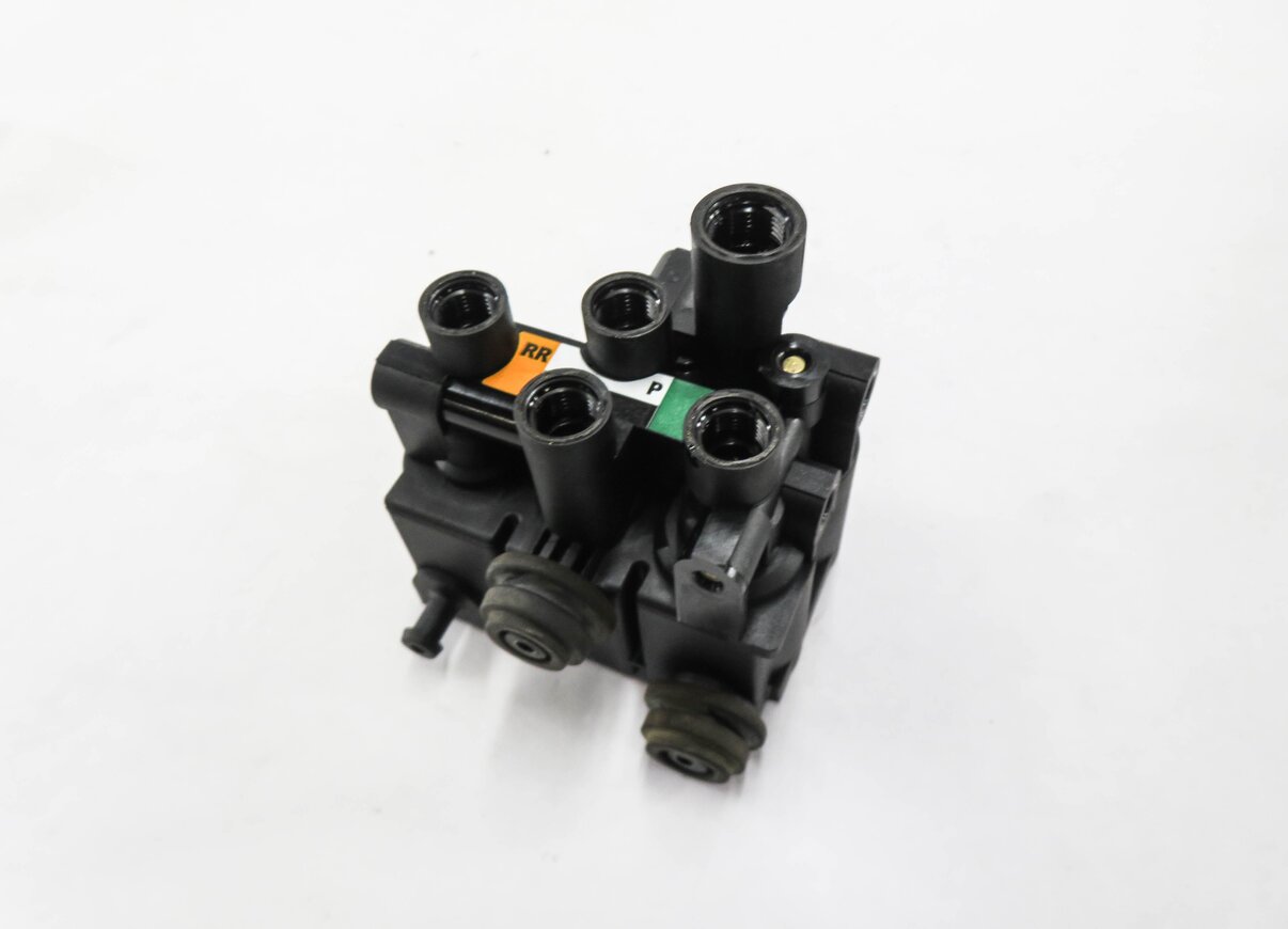 2014 RANGE ROVER SPORT (L494) REAR AIR SUSPENSION VALVE BLOCK