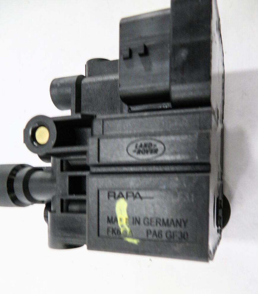 Thumbnail 6: 2014 RANGE ROVER SPORT (L494) REAR AIR SUSPENSION VALVE BLOCK