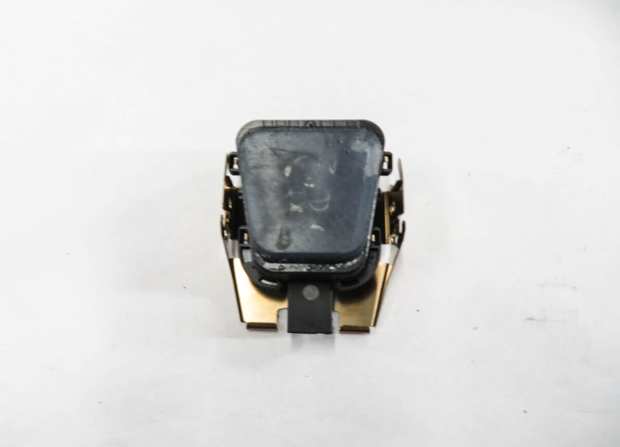 Thumbnail 2: 14-20 JAGUAR XE XF XJ RANGE ROVER SPORT (L405 L494) FRONT RAIN LIGHT SENSOR RLS