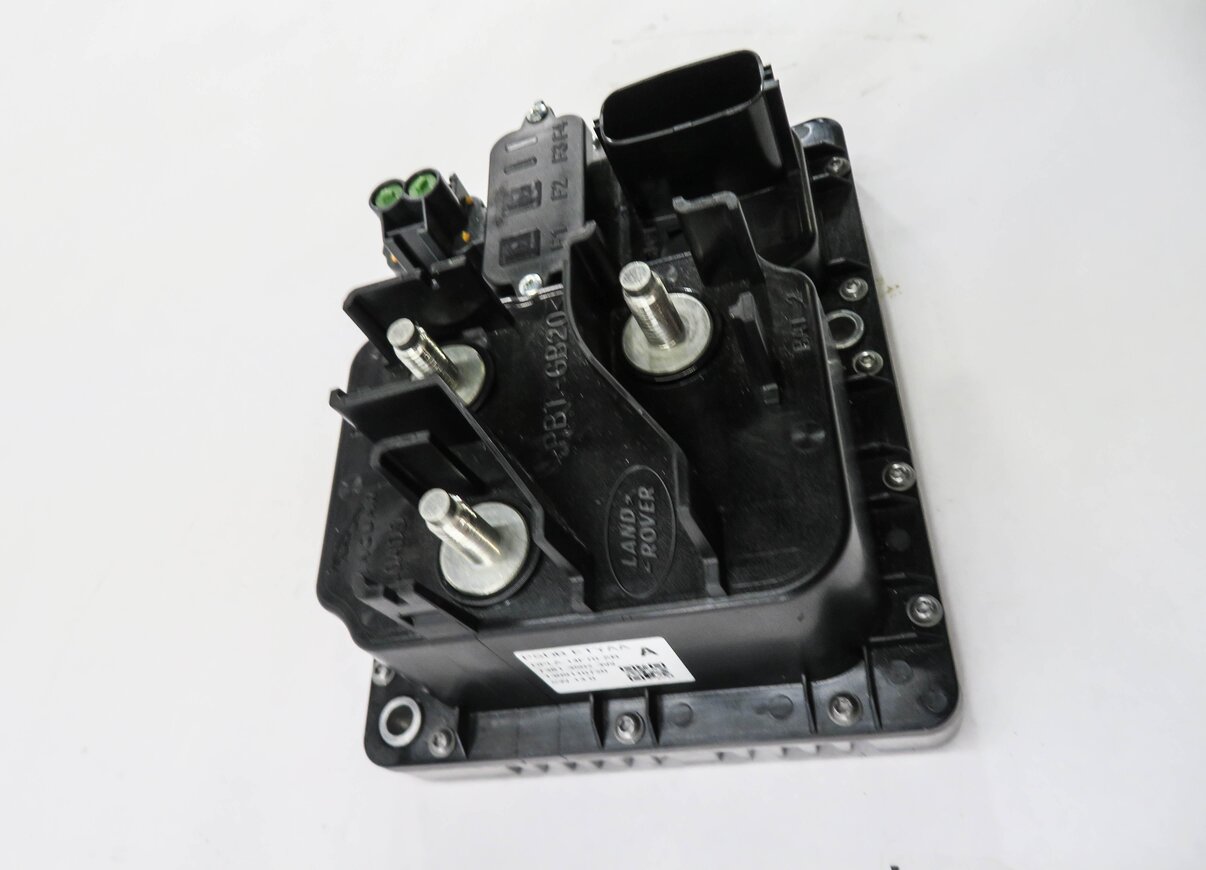 Thumbnail 4: 2014 RANGE ROVER SPORT (L494) POWER DISTRIBUTION CONTROL MODULE