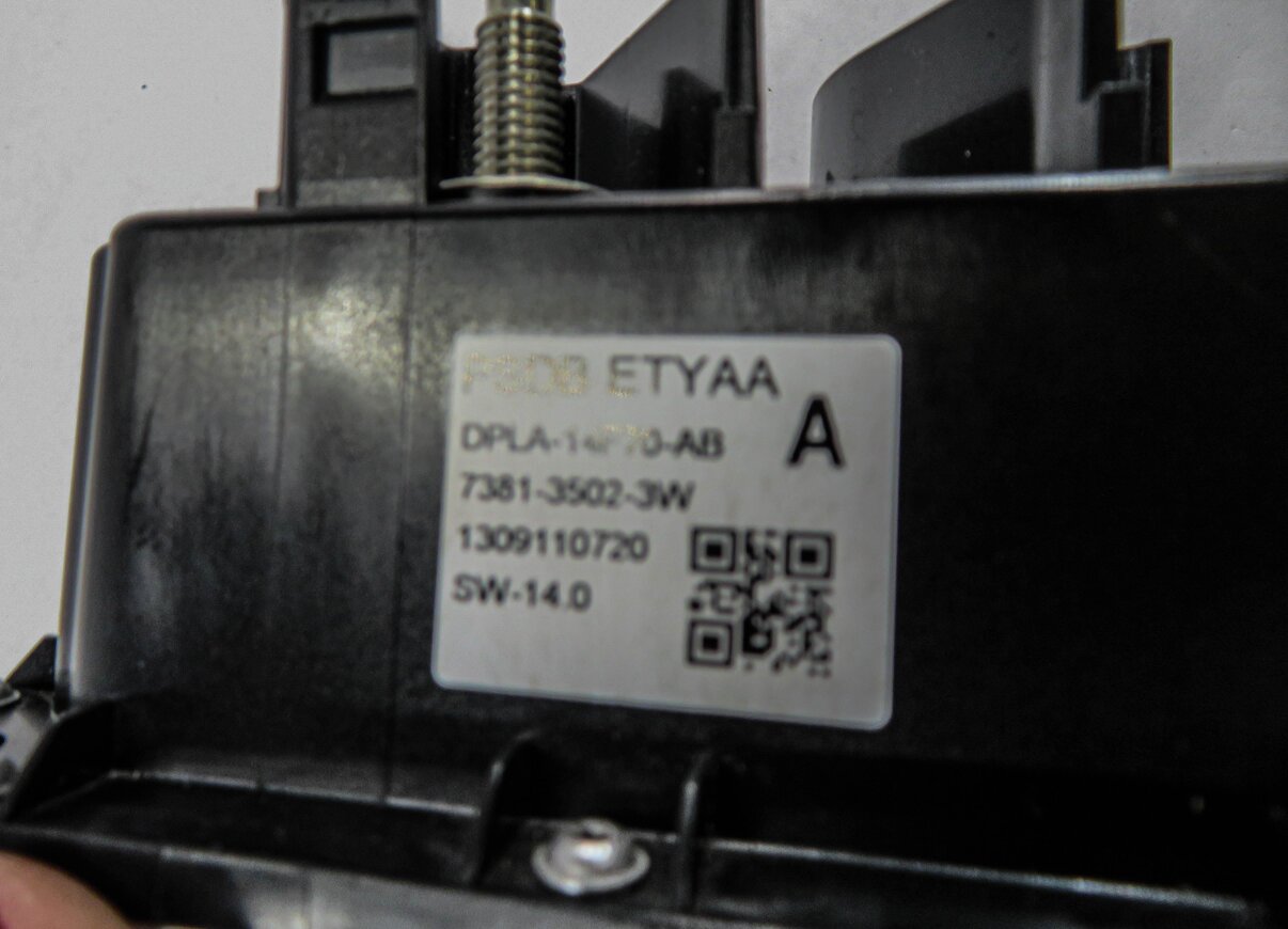 Thumbnail 6: 2014 RANGE ROVER SPORT (L494) POWER DISTRIBUTION CONTROL MODULE
