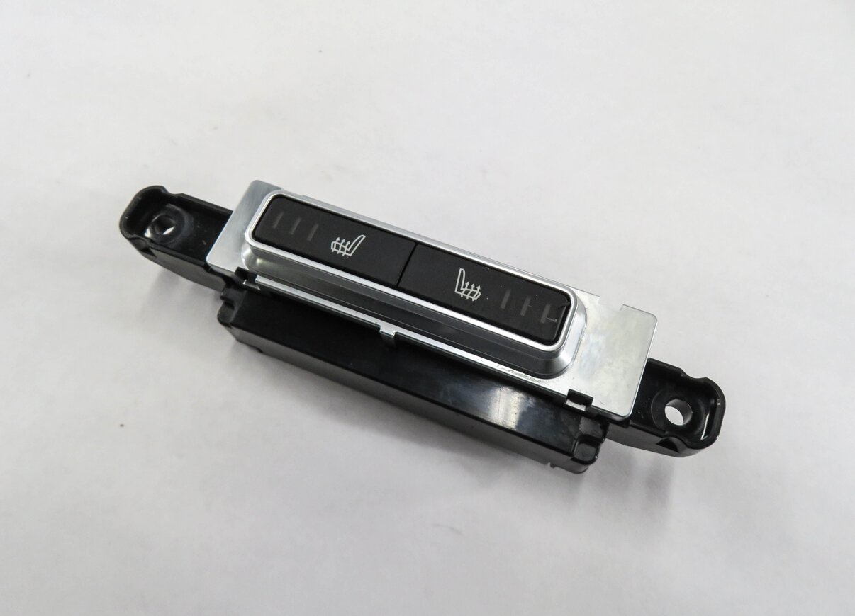 2014 RANGE ROVER SPORT (L494) HEATED SEAT SWITCH BUTTON
