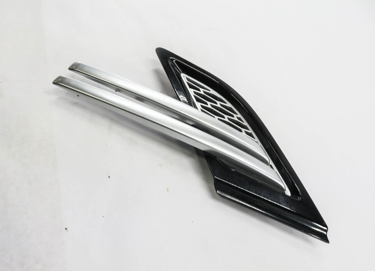 Thumbnail 4: 2014 RANGE ROVER SPORT (L494) LEFT FRONT DRIVER FENDER AIR VENT GRILLE TRIM