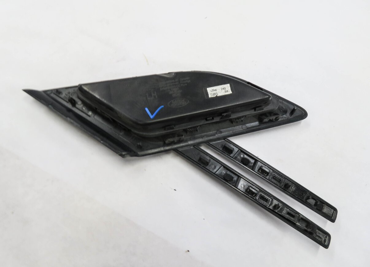 Thumbnail 6: 2014 RANGE ROVER SPORT (L494) LEFT FRONT DRIVER FENDER AIR VENT GRILLE TRIM