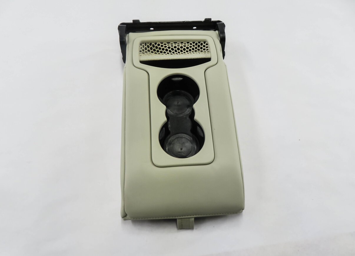 Thumbnail 2: 2014 RANGE ROVER SPORT (L494) REAR SEAT ARMREST CUP HOLDER (IVORY LEATHER)
