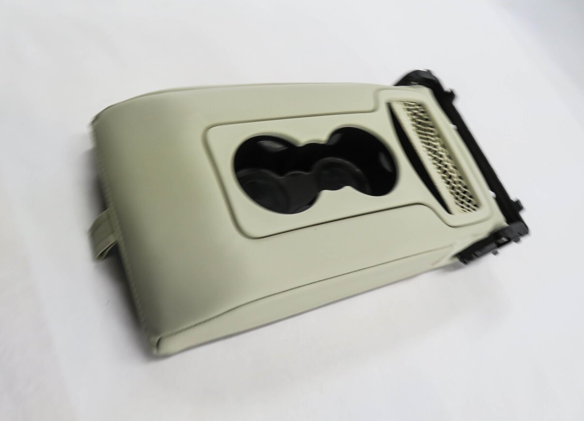 Thumbnail 4: 2014 RANGE ROVER SPORT (L494) REAR SEAT ARMREST CUP HOLDER (IVORY LEATHER)