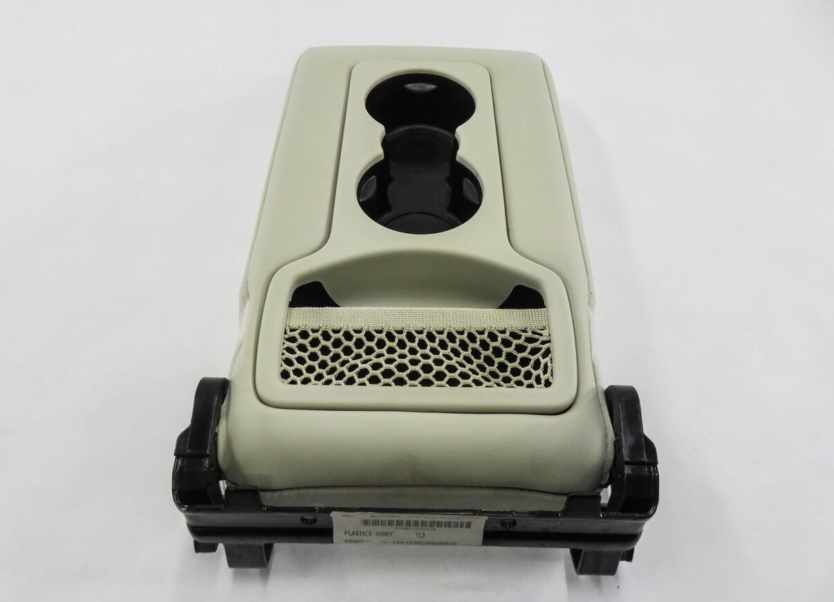 Thumbnail 5: 2014 RANGE ROVER SPORT (L494) REAR SEAT ARMREST CUP HOLDER (IVORY LEATHER)
