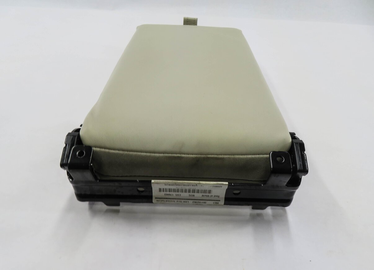 Thumbnail 7: 2014 RANGE ROVER SPORT (L494) REAR SEAT ARMREST CUP HOLDER (IVORY LEATHER)