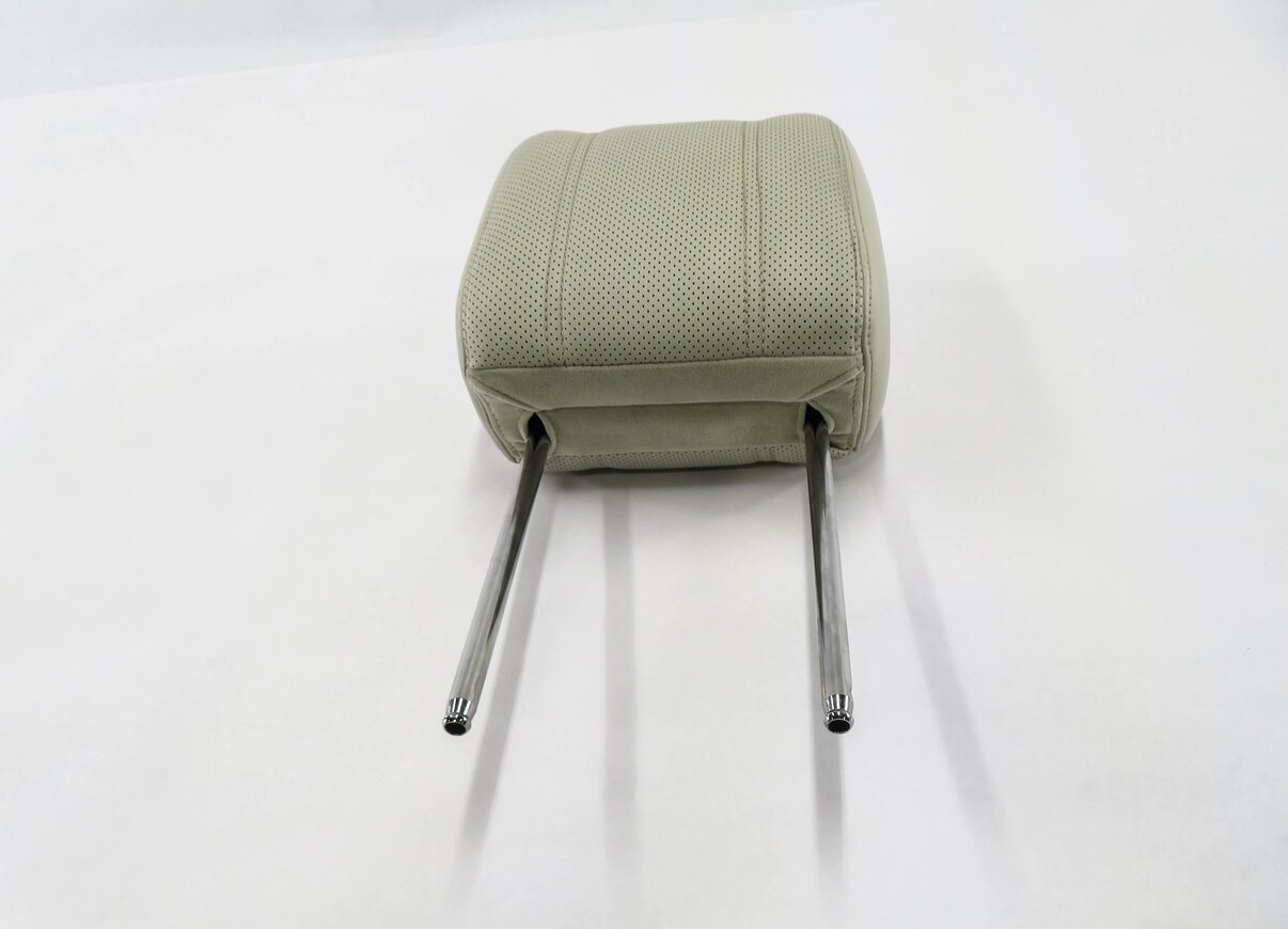 Thumbnail 2: 2014 RANGE ROVER SPORT (L494) RIGHT FRONT PASSENGER SEAT HEADREST (IVORY)