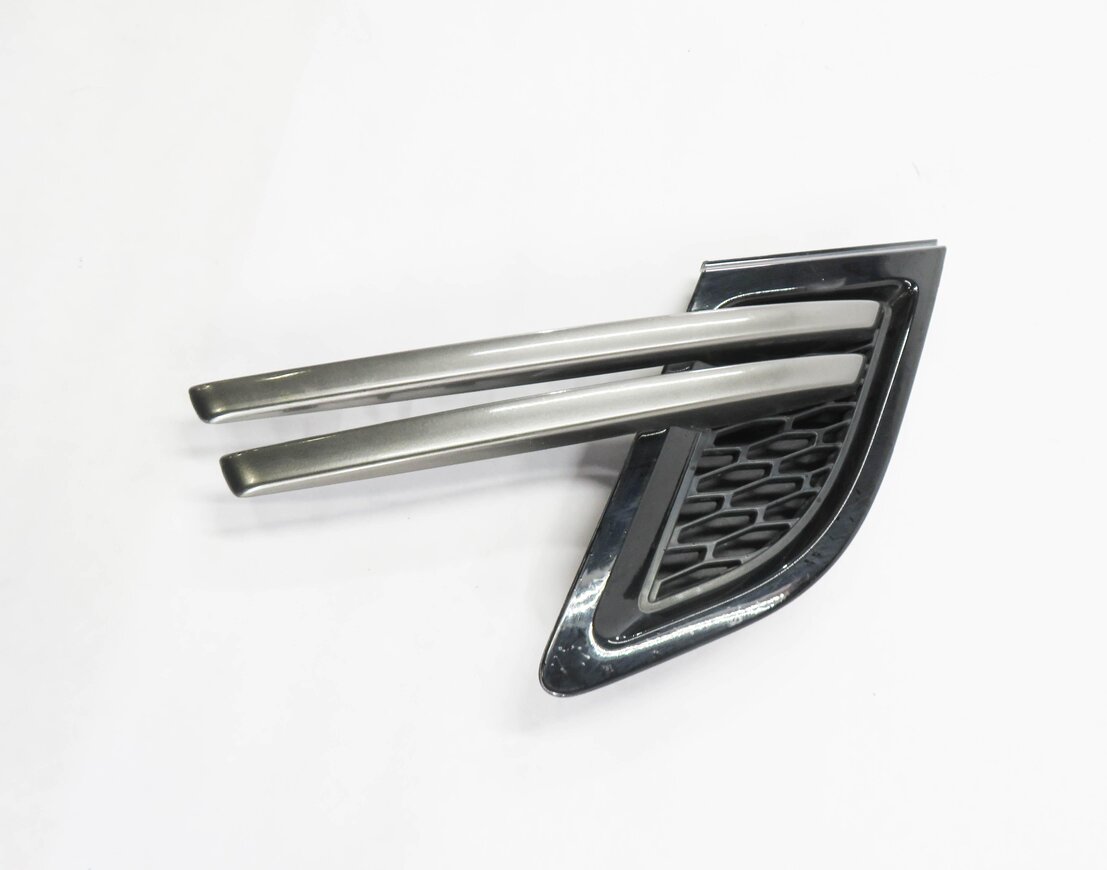 Thumbnail 4: 2014 RANGE ROVER SPORT (L494) RIGHT FRONT PASSENGER FENDER AIR VENT GRILLE TRIM