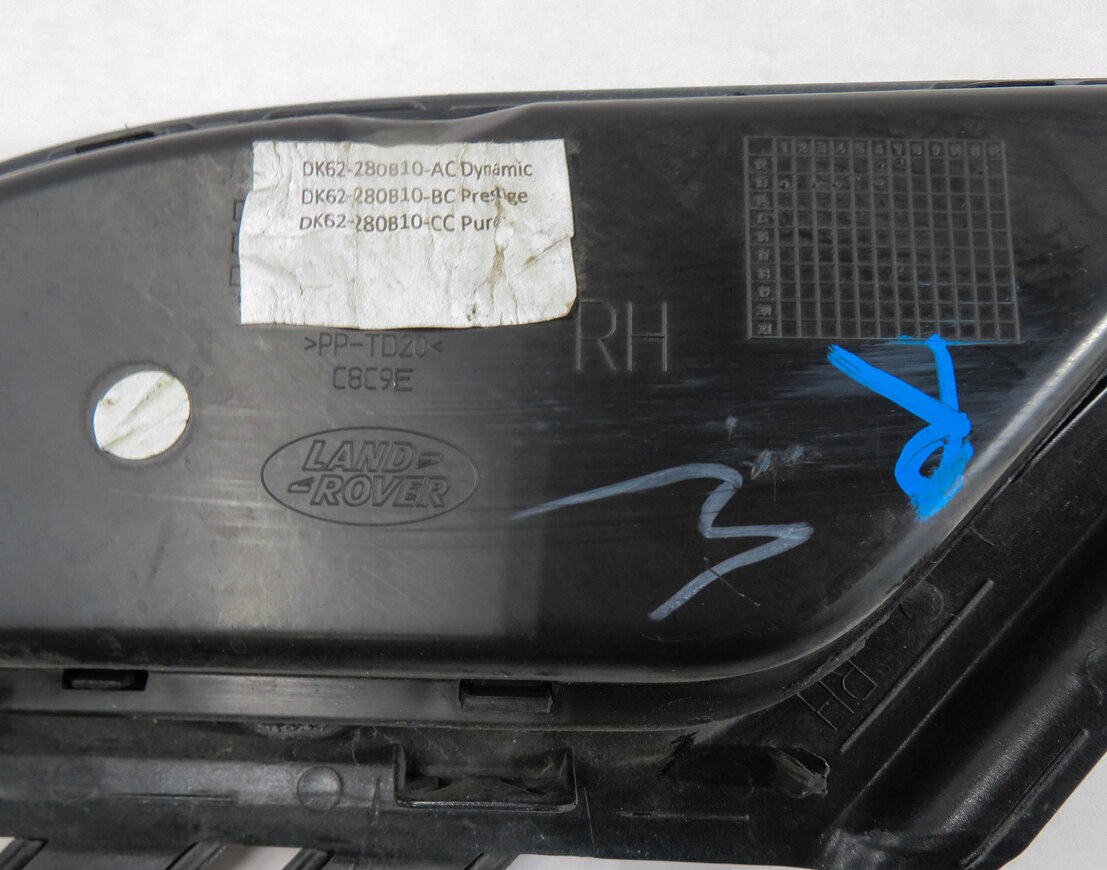 Thumbnail 7: 2014 RANGE ROVER SPORT (L494) RIGHT FRONT PASSENGER FENDER AIR VENT GRILLE TRIM