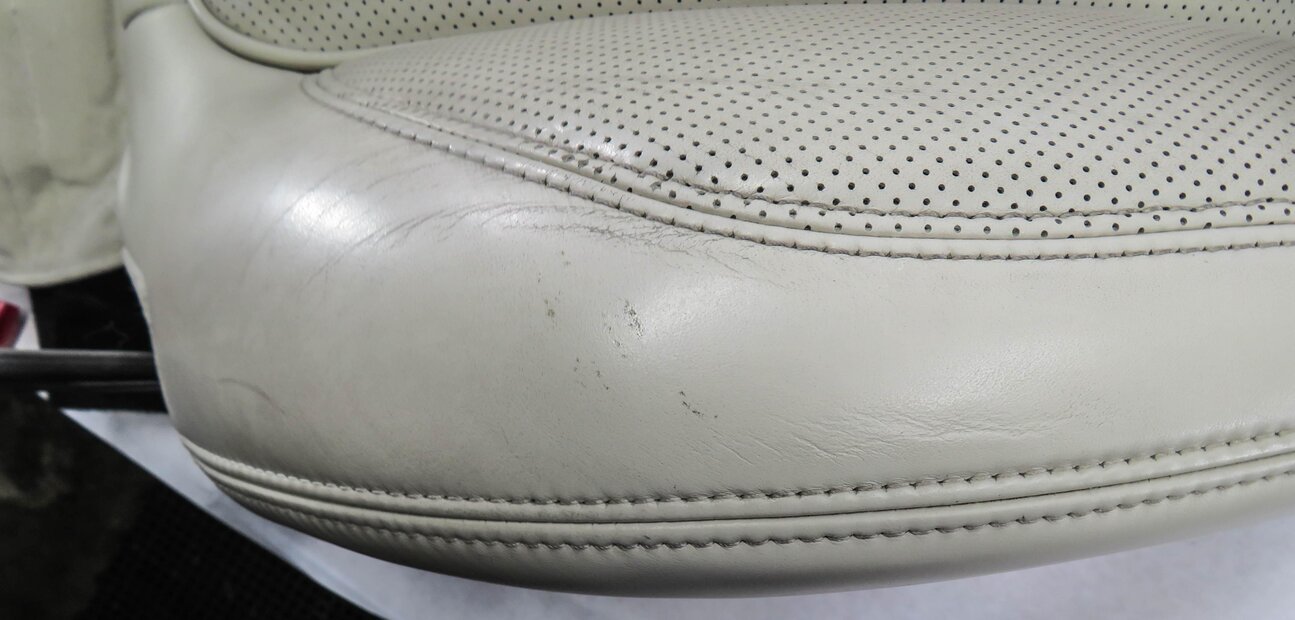 Thumbnail 9: 2014 RANGE ROVER SPORT (L494) DRIVER - UPPER TOP HEATED SEAT CUSHION (IVORY)
