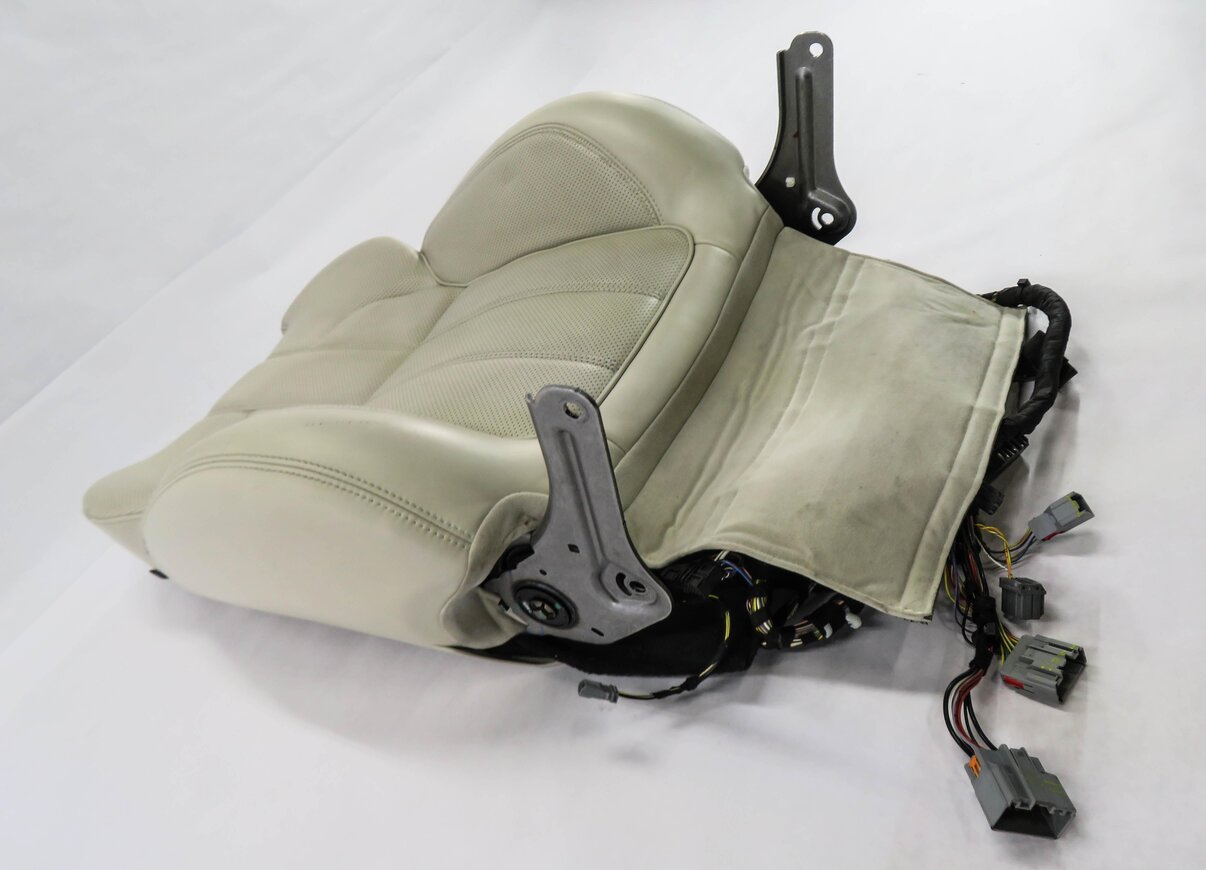 Thumbnail 3: 2014 RANGE ROVER SPORT (L494) PASSENGER - UPPER TOP HEATED SEAT CUSHION (IVORY)