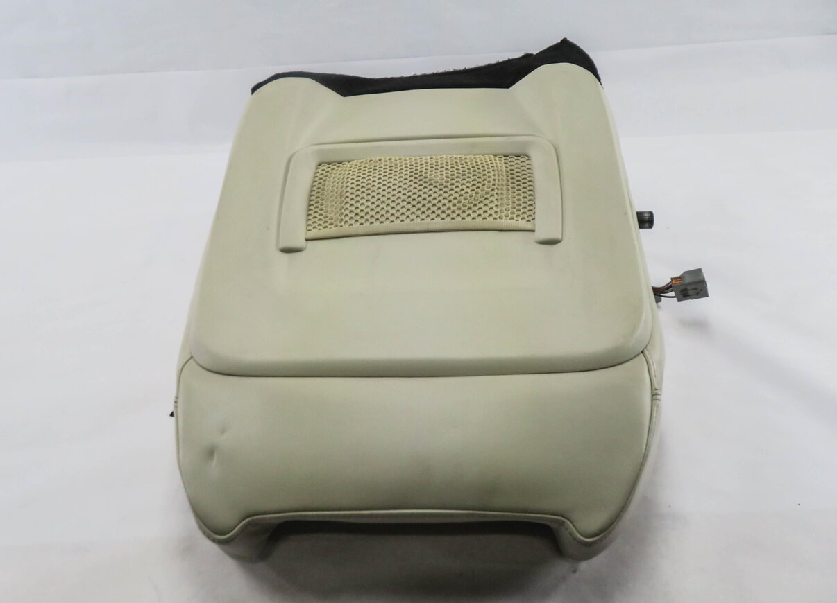 Thumbnail 6: 2014 RANGE ROVER SPORT (L494) PASSENGER - UPPER TOP HEATED SEAT CUSHION (IVORY)