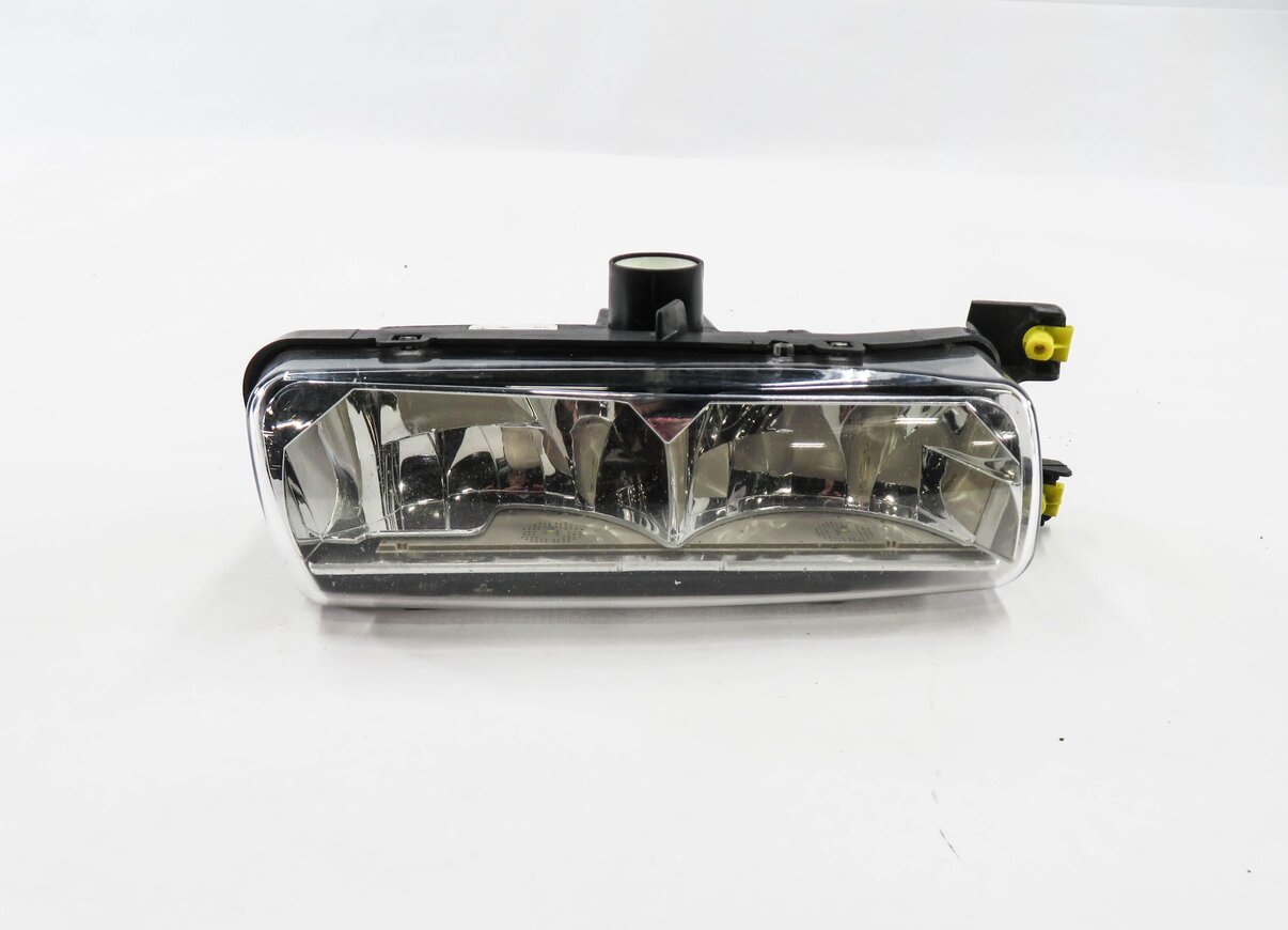 Thumbnail 2: 2013-2017 RANGE ROVER SPORT (L494) RIGHT FRONT PASSENGER LED FOGLIGHT LIGHT LAMP