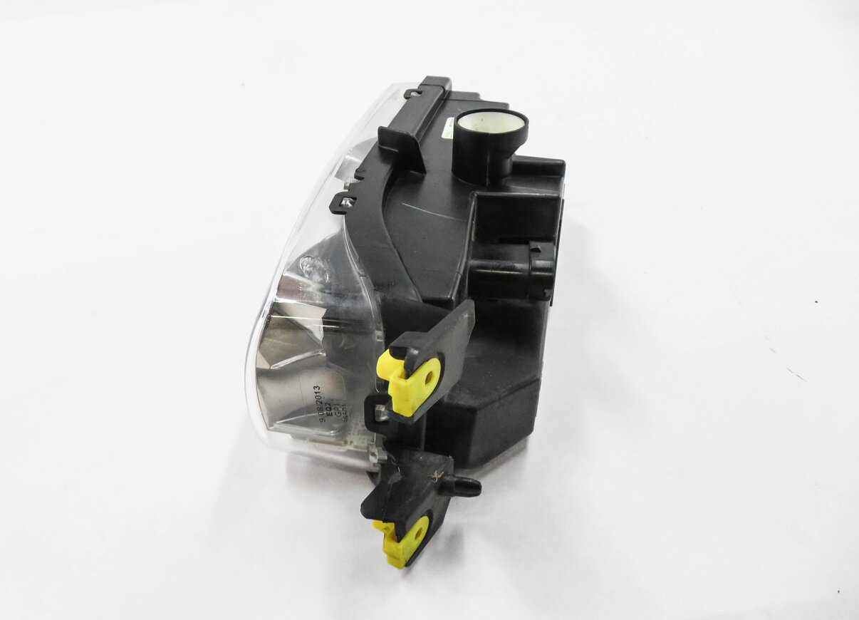 Thumbnail 3: 2013-2017 RANGE ROVER SPORT (L494) RIGHT FRONT PASSENGER LED FOGLIGHT LIGHT LAMP
