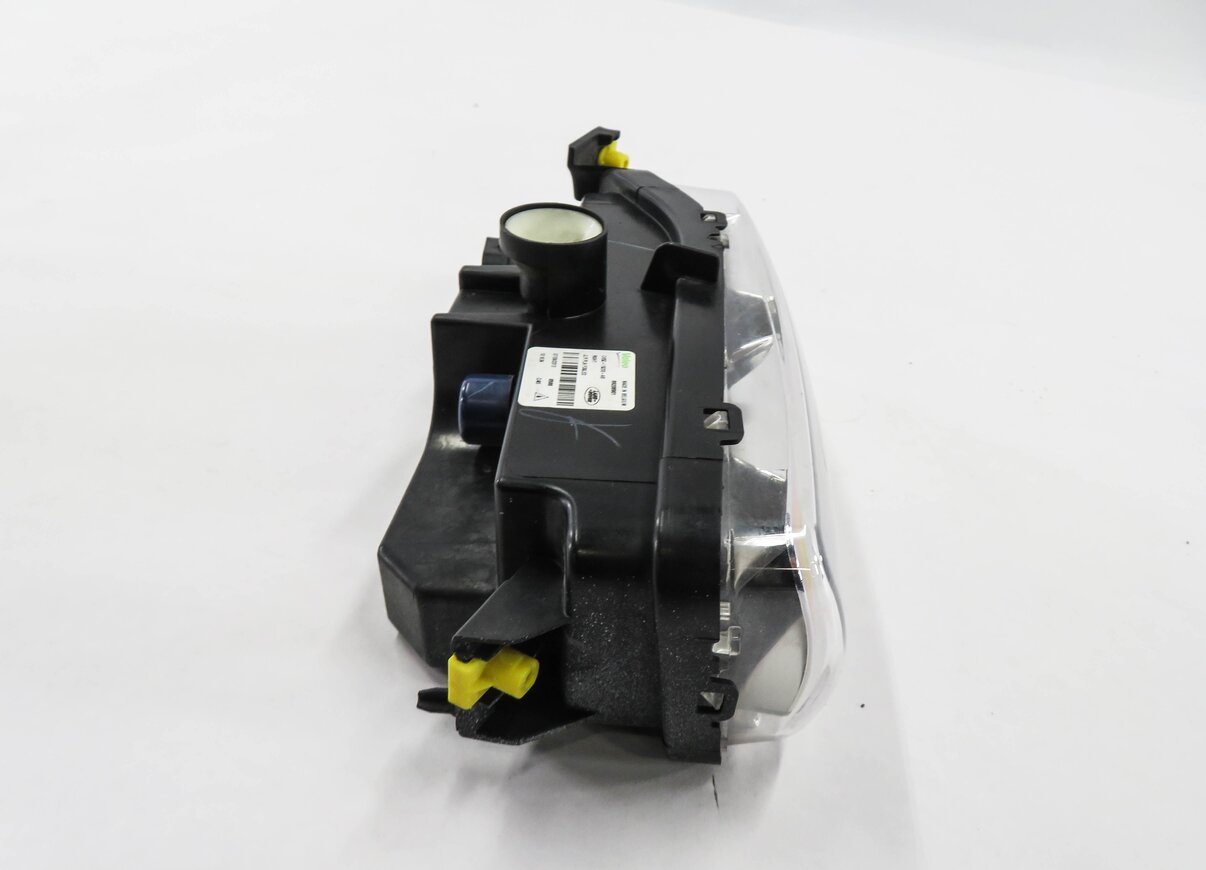 Thumbnail 4: 2013-2017 RANGE ROVER SPORT (L494) RIGHT FRONT PASSENGER LED FOGLIGHT LIGHT LAMP