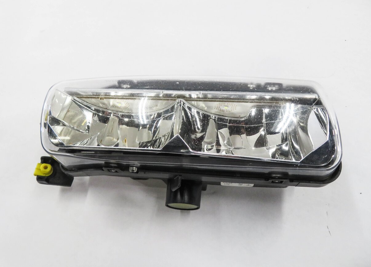 Thumbnail 5: 2013-2017 RANGE ROVER SPORT (L494) RIGHT FRONT PASSENGER LED FOGLIGHT LIGHT LAMP