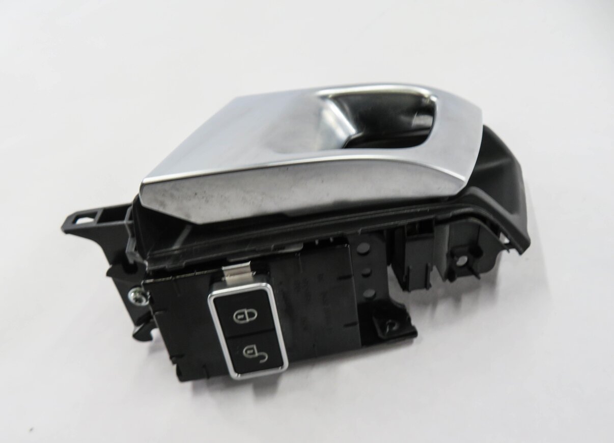 Thumbnail 2: 2013-2022 RANGE ROVER SPORT DISCOVERY (L404 L462 L494) RIGHT REAR DOOR HANDLE
