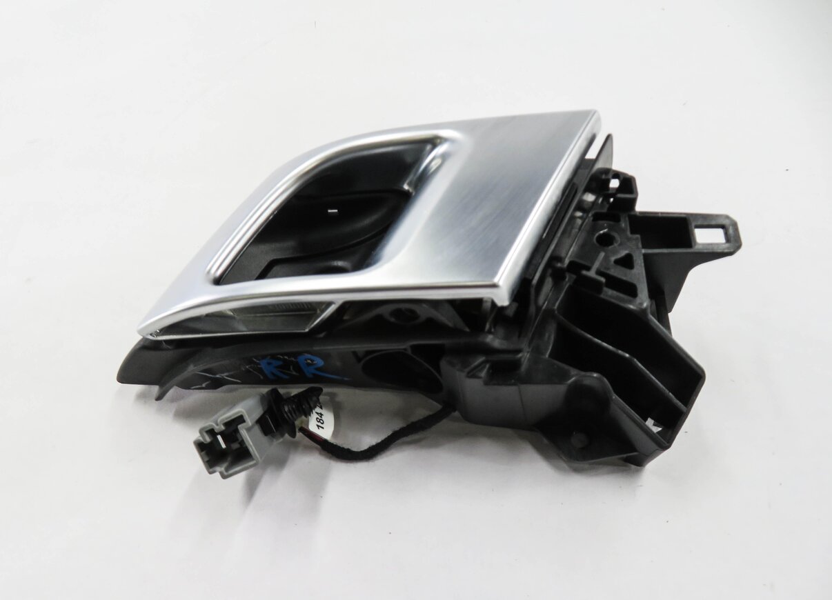 Thumbnail 6: 2013-2022 RANGE ROVER SPORT DISCOVERY (L404 L462 L494) RIGHT REAR DOOR HANDLE