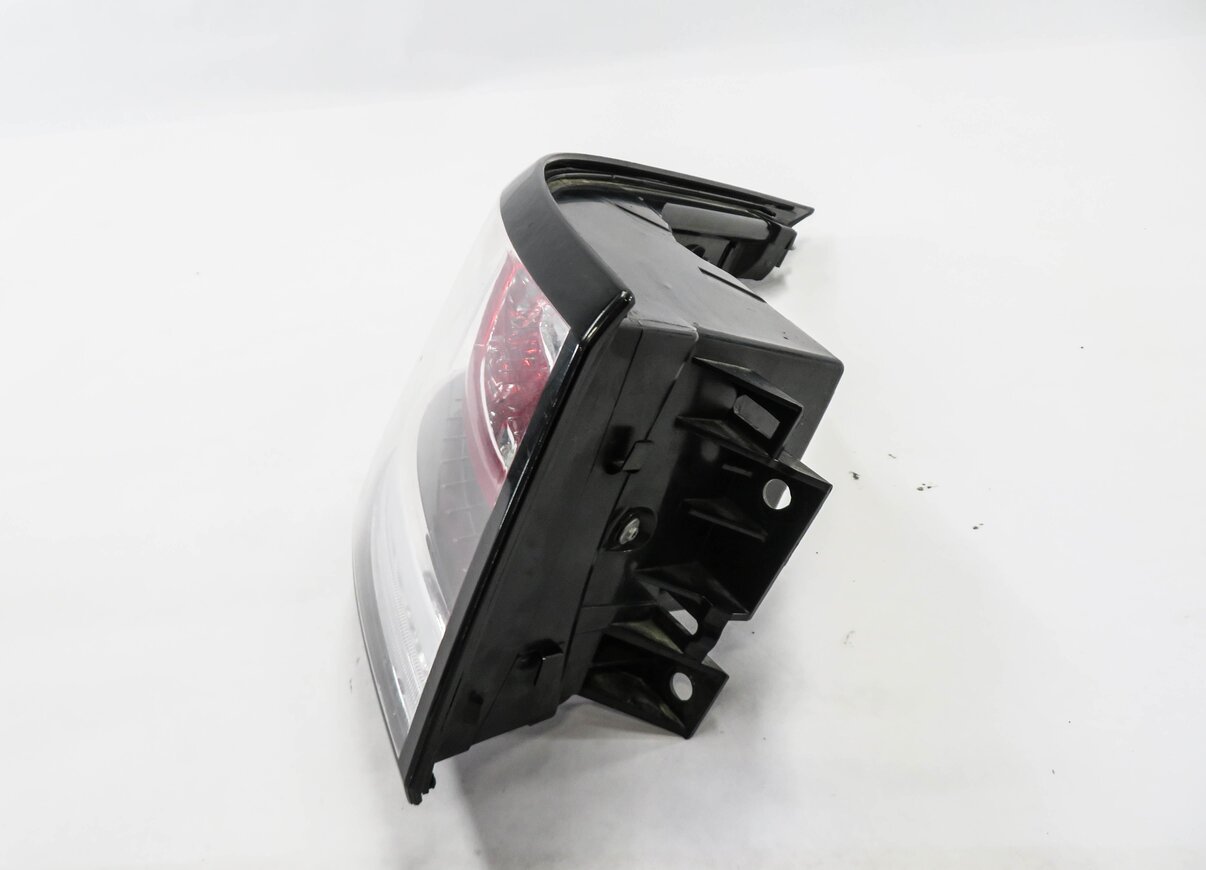 Thumbnail 4: 2014-2017 RANGE ROVER SPORT (L494) LEFT DRIVER REAR TAILLIGHT BRAKE LIGHT LAMP