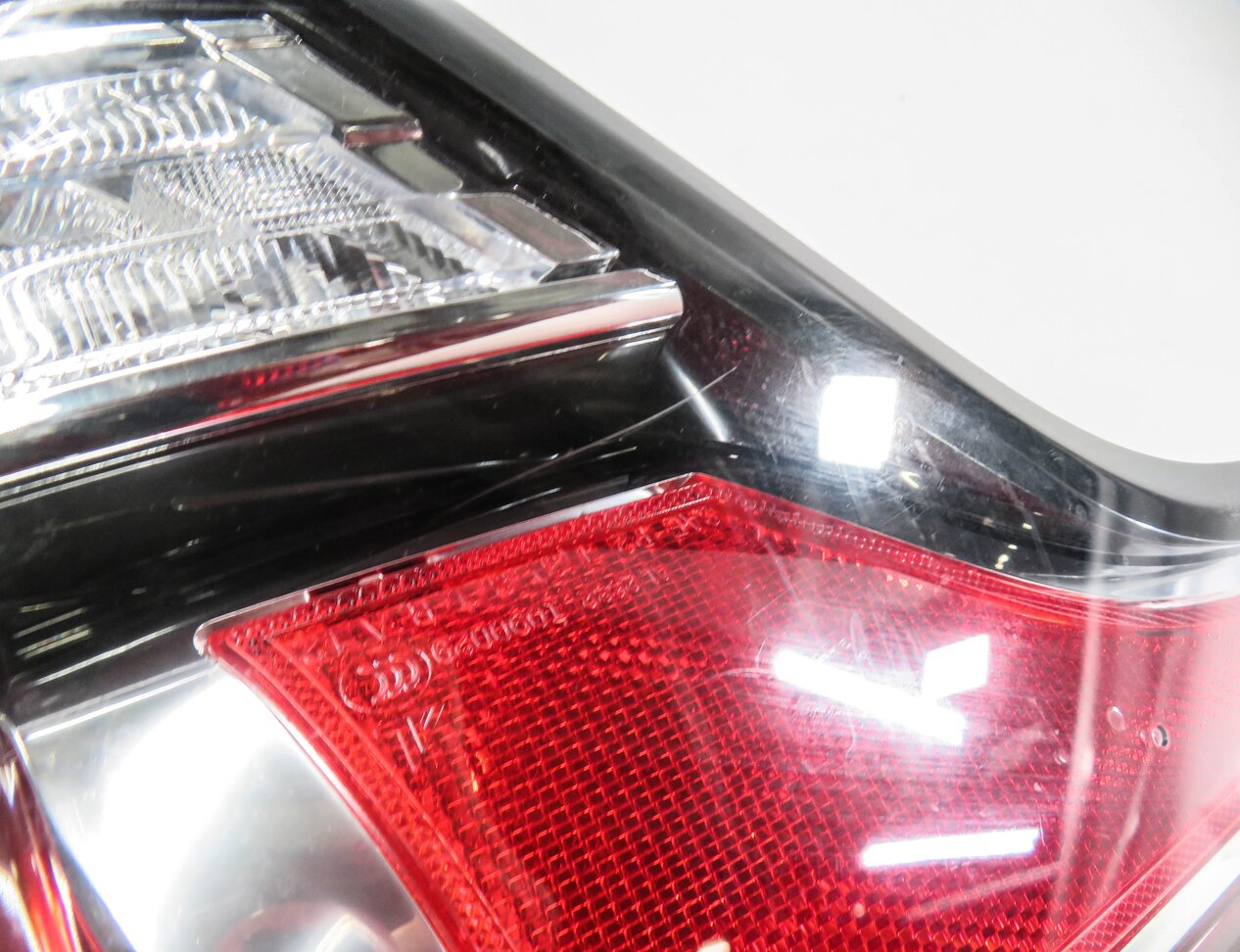 Thumbnail 6: 2014-2017 RANGE ROVER SPORT (L494) LEFT DRIVER REAR TAILLIGHT BRAKE LIGHT LAMP